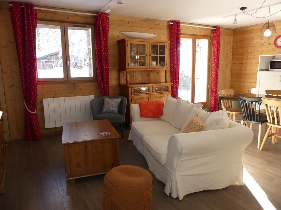 Chalet with garden - 6 guests (quiet area) (53 units) Apartment in Pralognan-la-Vanoise