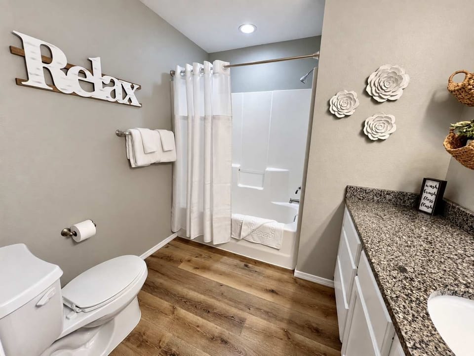 Full bath off bedroom 1 - king