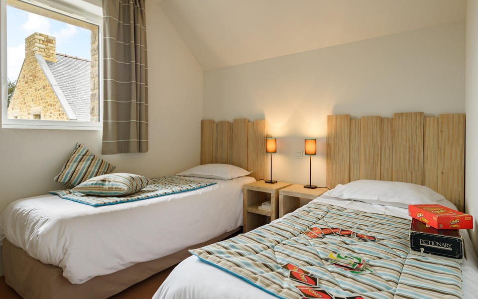Breton Alcove Stay for Six House in Cancale