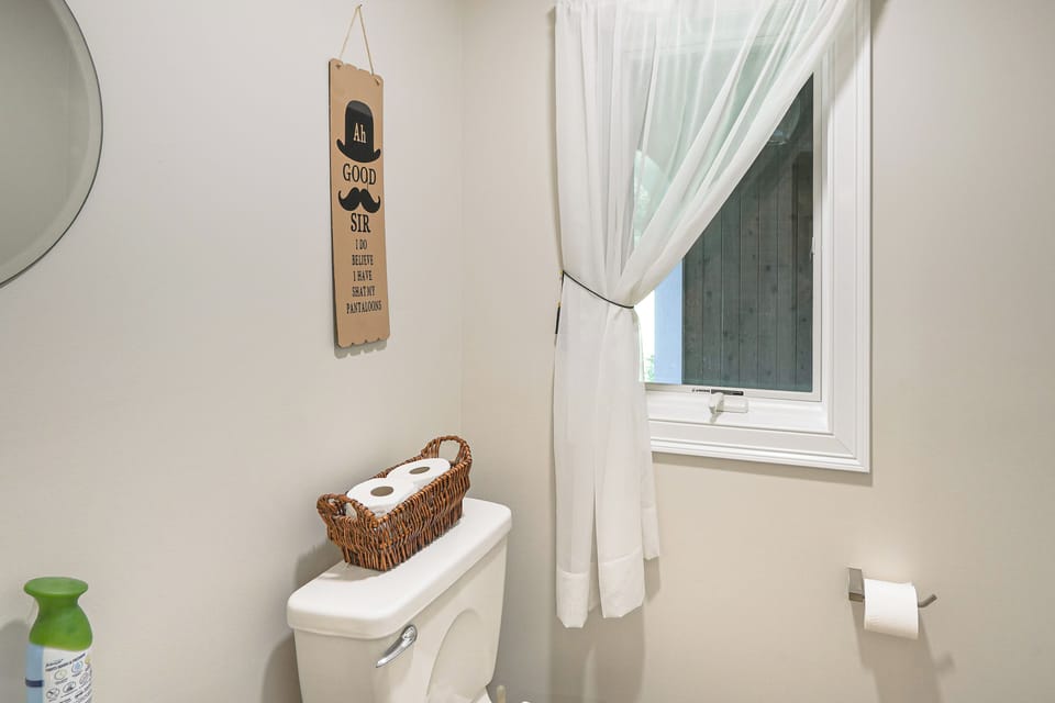 Half Bathroom | 1st Floor