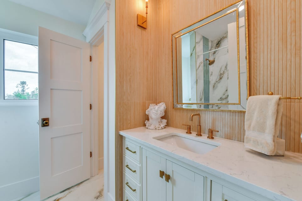 Luxury Bayfront Home, Private Dock, Steps to Beach Cottage in Manasota Key