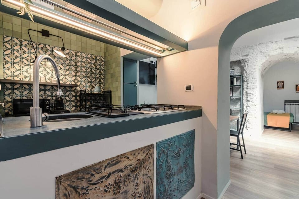 SW Roman Holiday Apartment with Private Terrace in Monti Apartment in Rome
