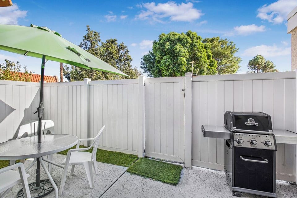 K0561 - Patio BBQ