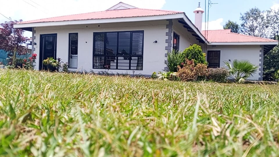 Blubird Guest House Bed and Breakfast in Kenya