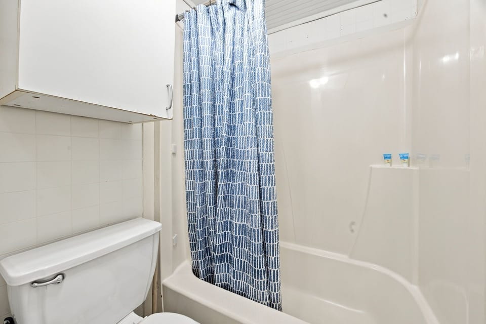 Beachview 209 Bathroom