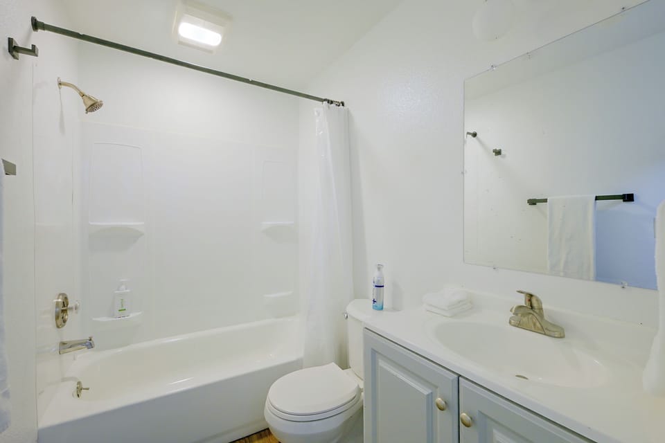 Full Bathroom