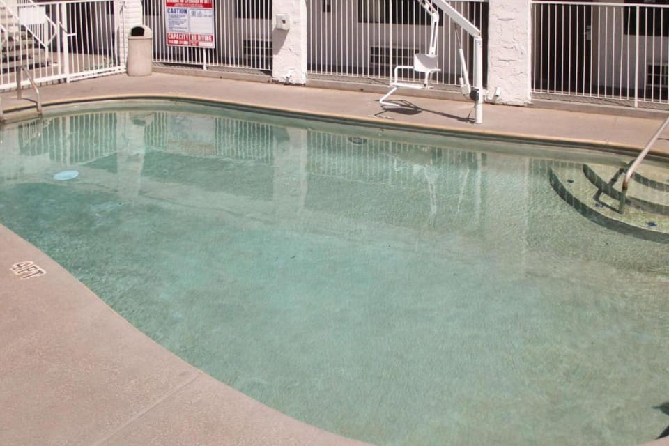 Hotel Swimming Pool