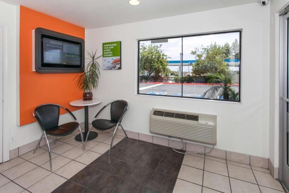 Entrance / Reception