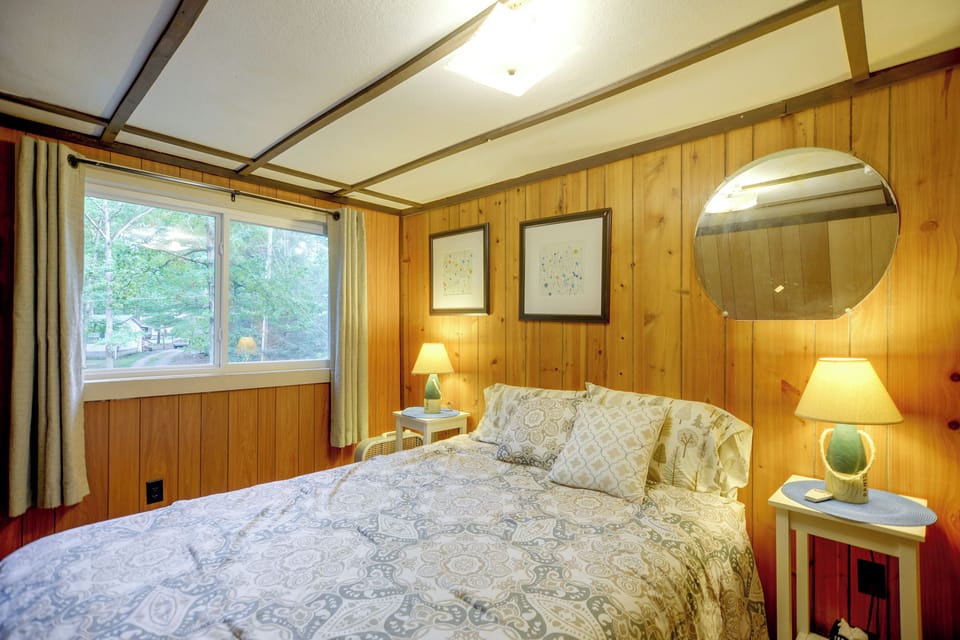 Pet-friendly w/ Dock & Fenced-in Yard in Swanton Cottage in Deep Creek Lake