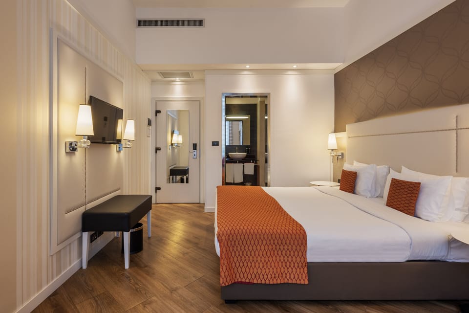 Deluxe Room (Superior) | Premium bedding, memory foam beds, minibar, in-room safe