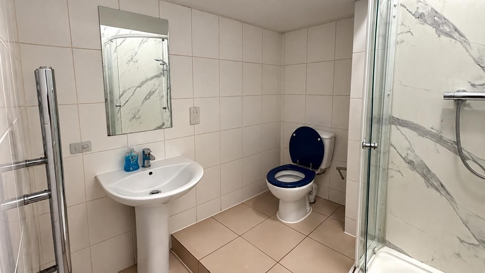 East London Studio, Sleeps 2 With Wifi Apartment in London
