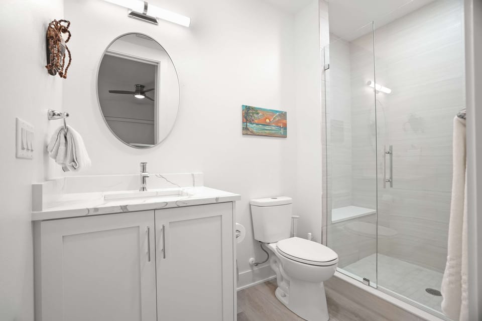 NEW Serenity by the Sea at Madeira Beach Apartment in Madeira Beach