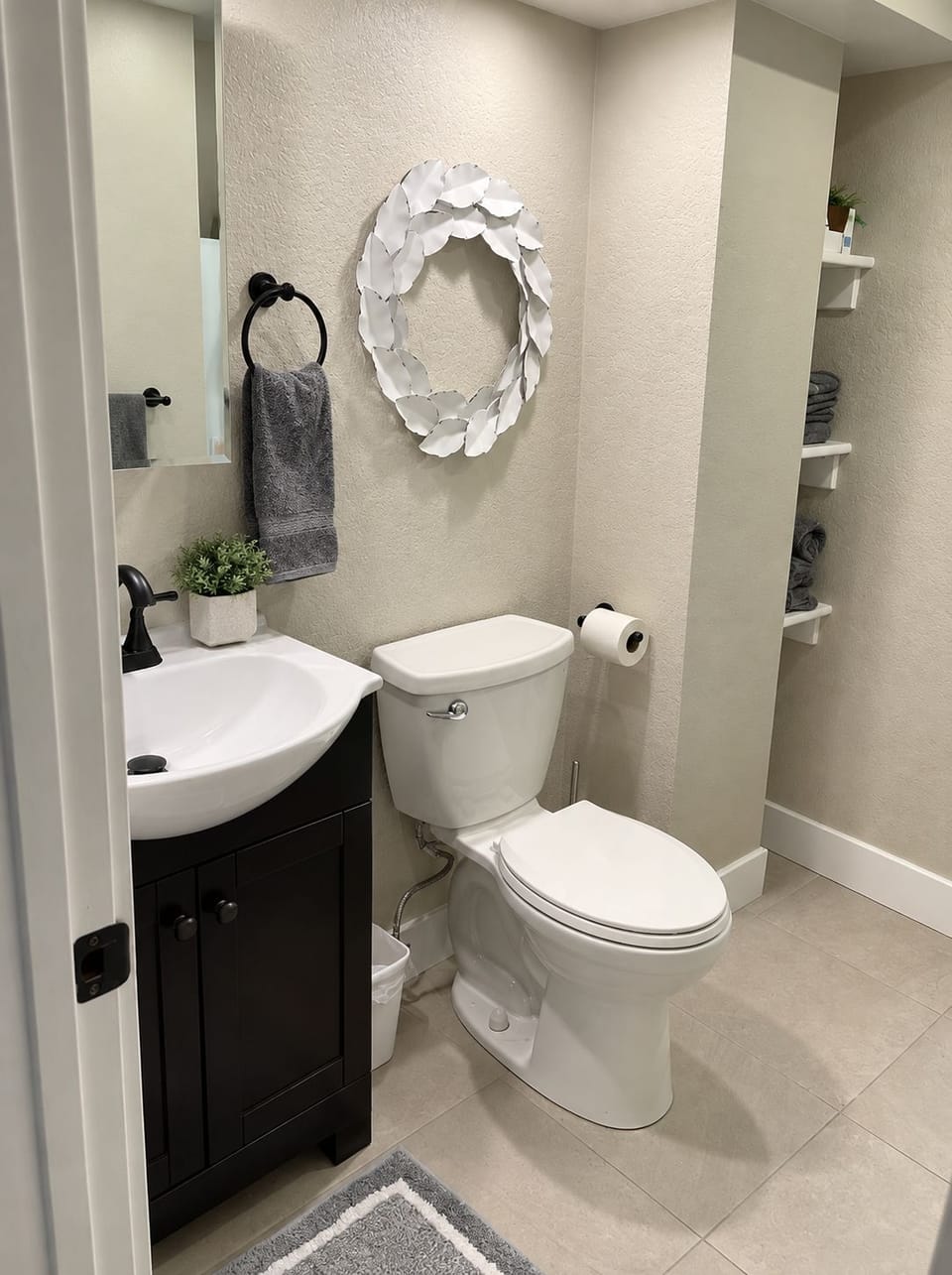 Bathroom | 3/4 Bath with Walk-in Shower (lower level)