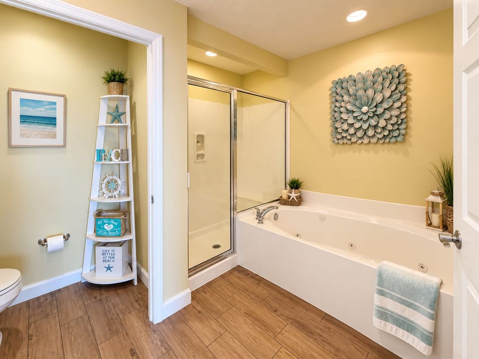 Master Bath, Walk In Shower & Jetted Tub