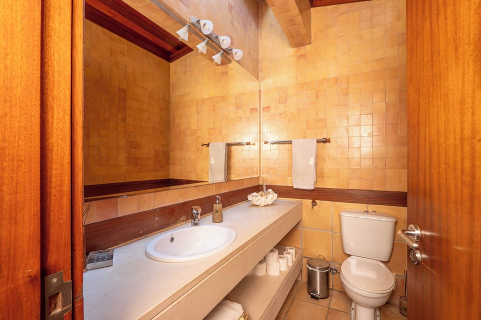 Guest Washroom