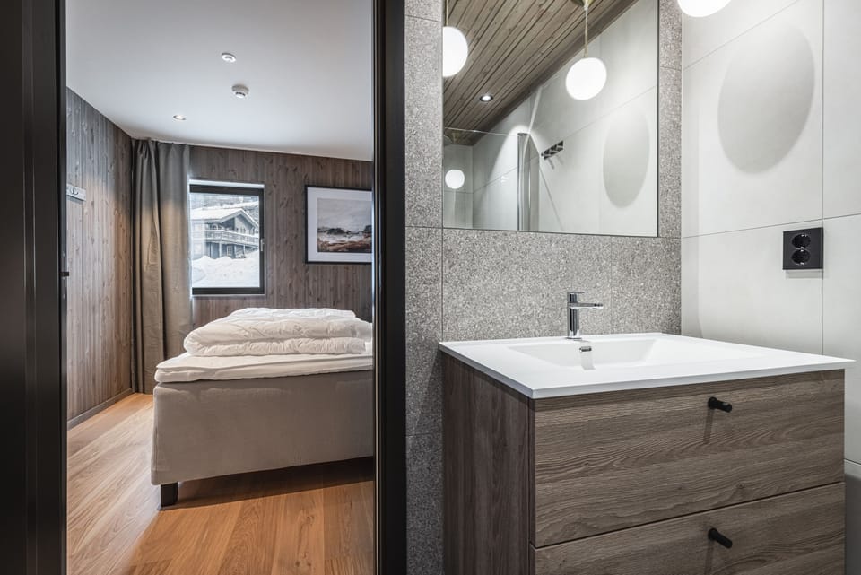 En-suite bathroom with premium finishes