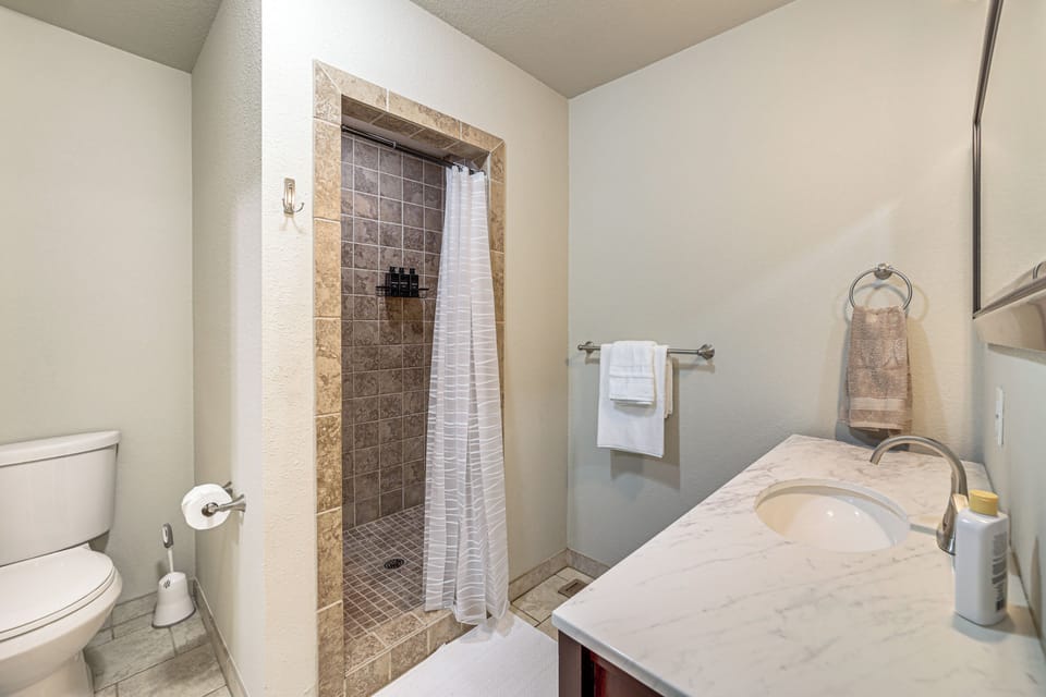 Full Bathroom