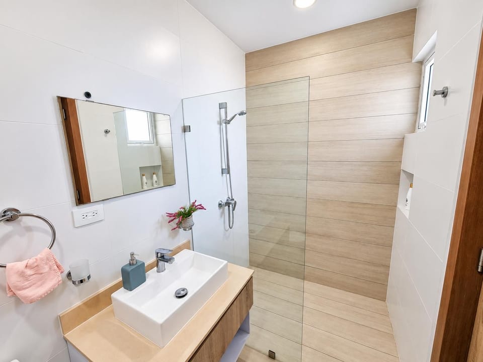 Ocean View Sunrise  2BR Navio Los Corales C403 (3399)