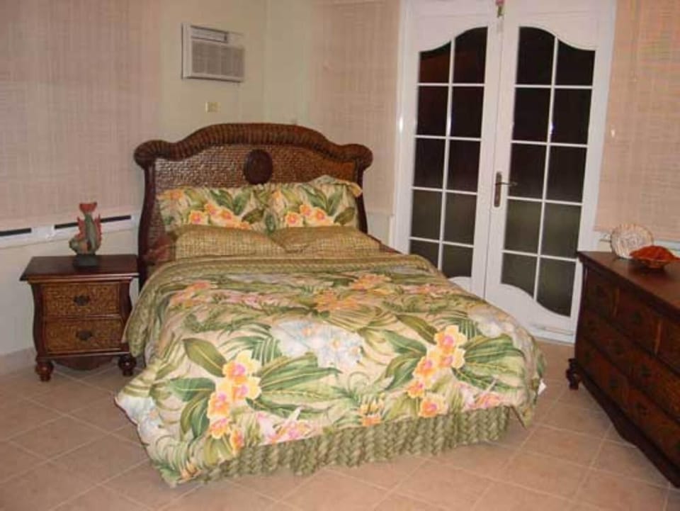 Premium bedding, free WiFi