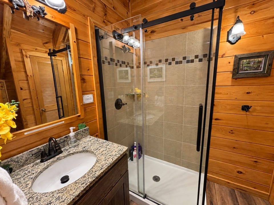 Mountain-Memories-Escape-2