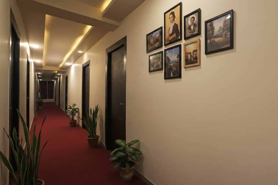 FabHotel The Diamond Hotel in Noida