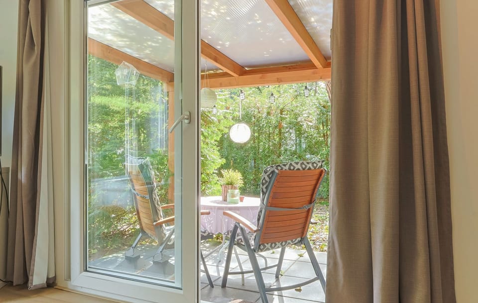 Sliding door