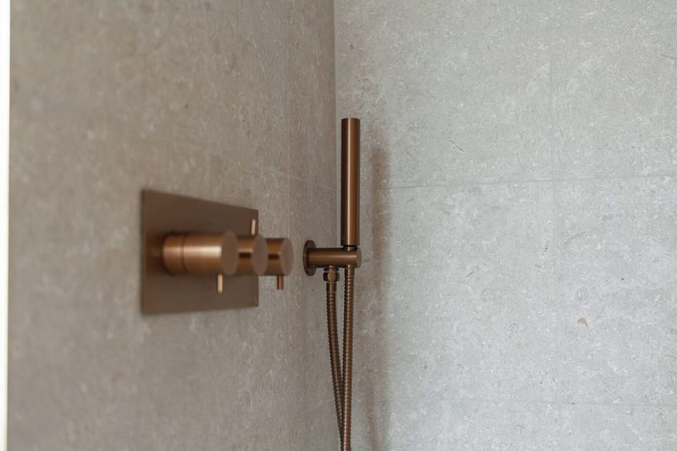 Hand-held showerhead