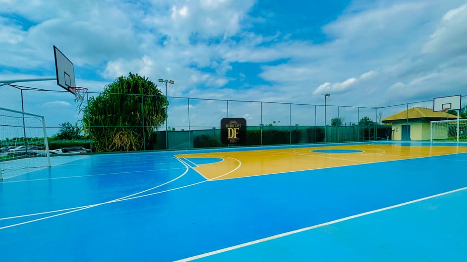 Sport court
