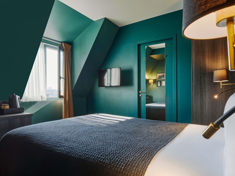 Standard Room, 1 Twin Bed | Premium bedding, in-room safe, desk, laptop workspace