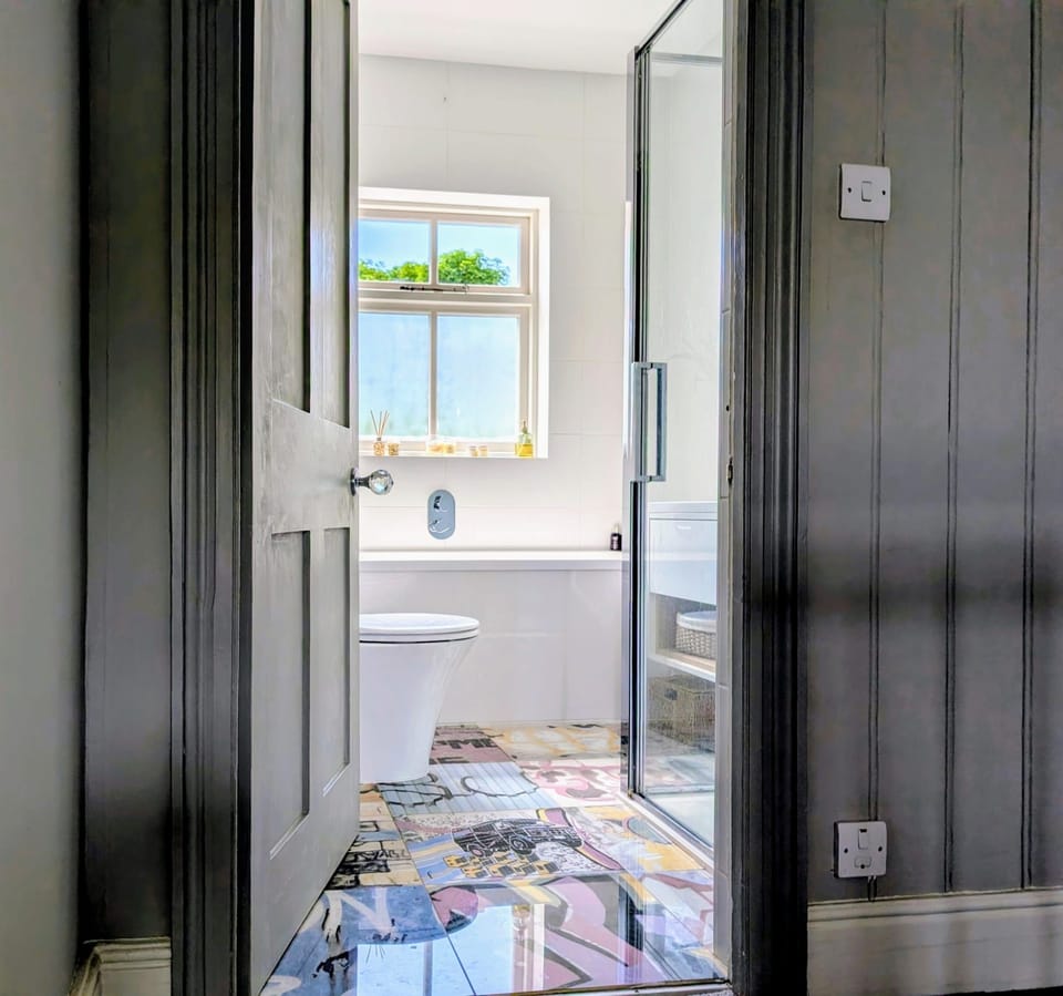 Main bathroom