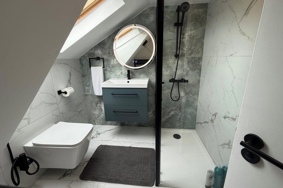 5 Bed Home - Contractors & Professionals - Wifi House in Luton