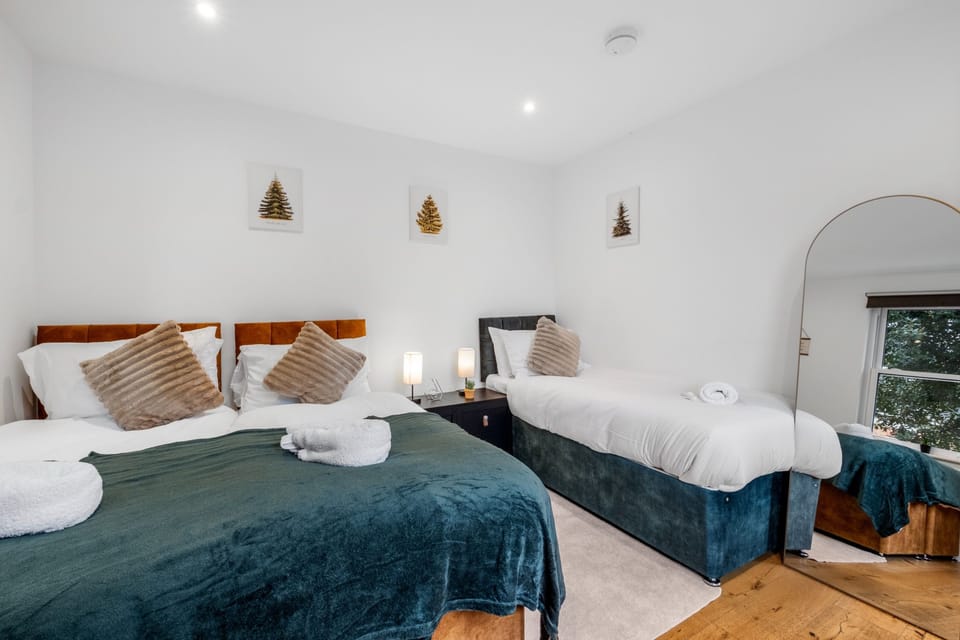 Apartment Sleeps 7 With Wifi Apartment in London Borough of Southwark