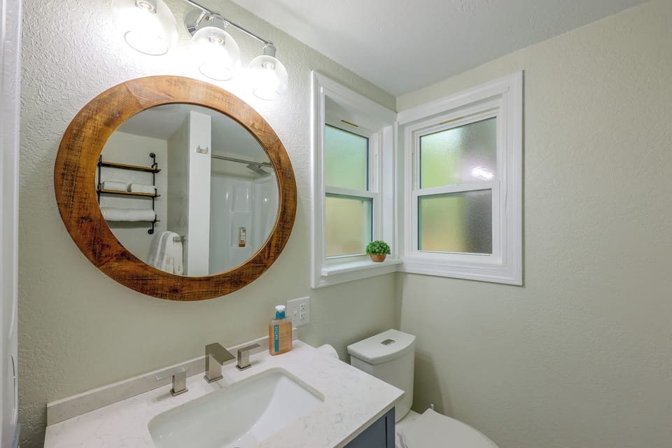 Walkable Hot Springs Home! Near Nat'l Park & Dtwn Cottage in Hot Springs
