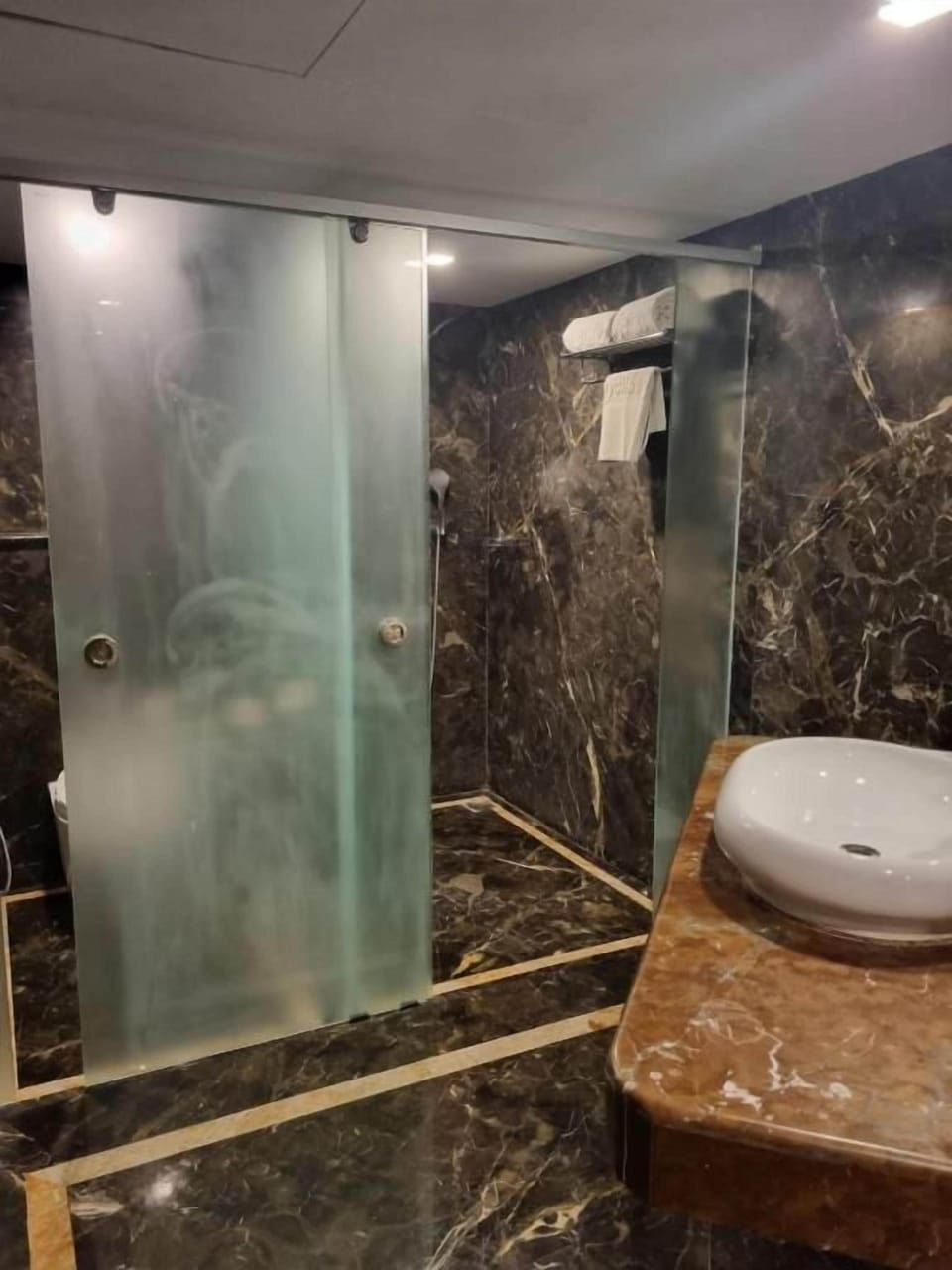 Benzz Park -Chennai Hotel in Chennai