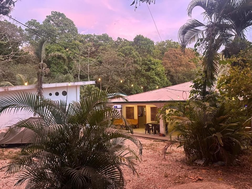 Casa Maya Guesthouse Bed and Breakfast in Cobano
