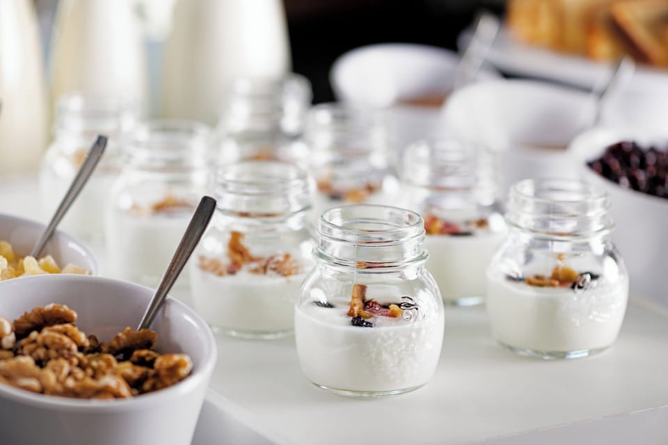 Daily buffet breakfast for a fee