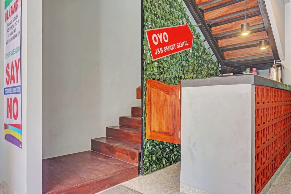 Capital O J&b Sentul - 4 hours stay Hotel in West Java