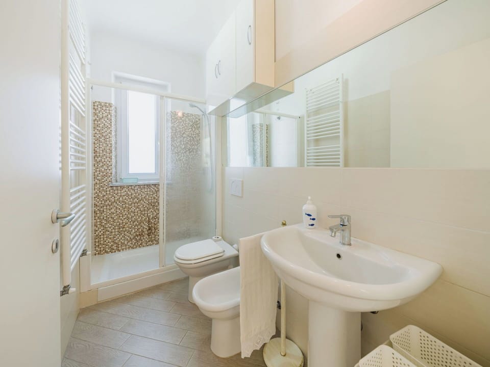 Flooring, Floor, Interior Design, Plumbing Fixture, Bathroom, Ceiling, Bathroom Sink, Sink, Plumbing, Tap