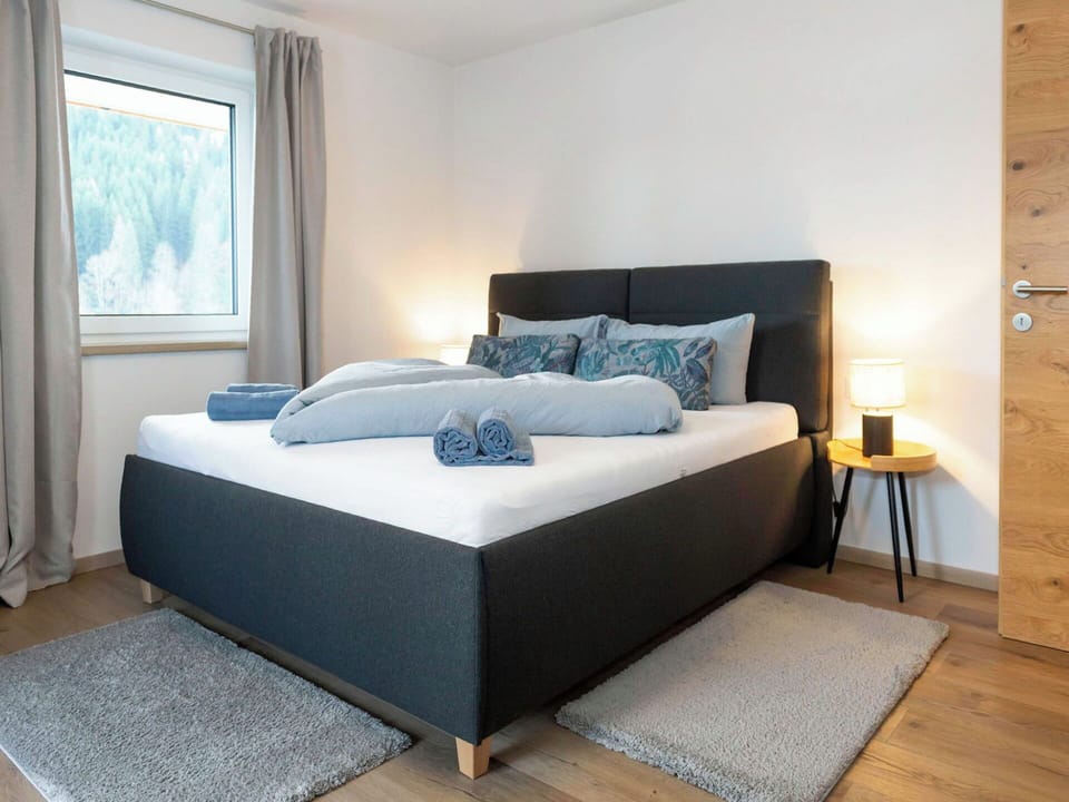 Bedroom, Bed, Bed Frame, Bedding, Pillow, Wood Flooring, Hardwood, Throw Pillow, Lamp, Bed Sheet