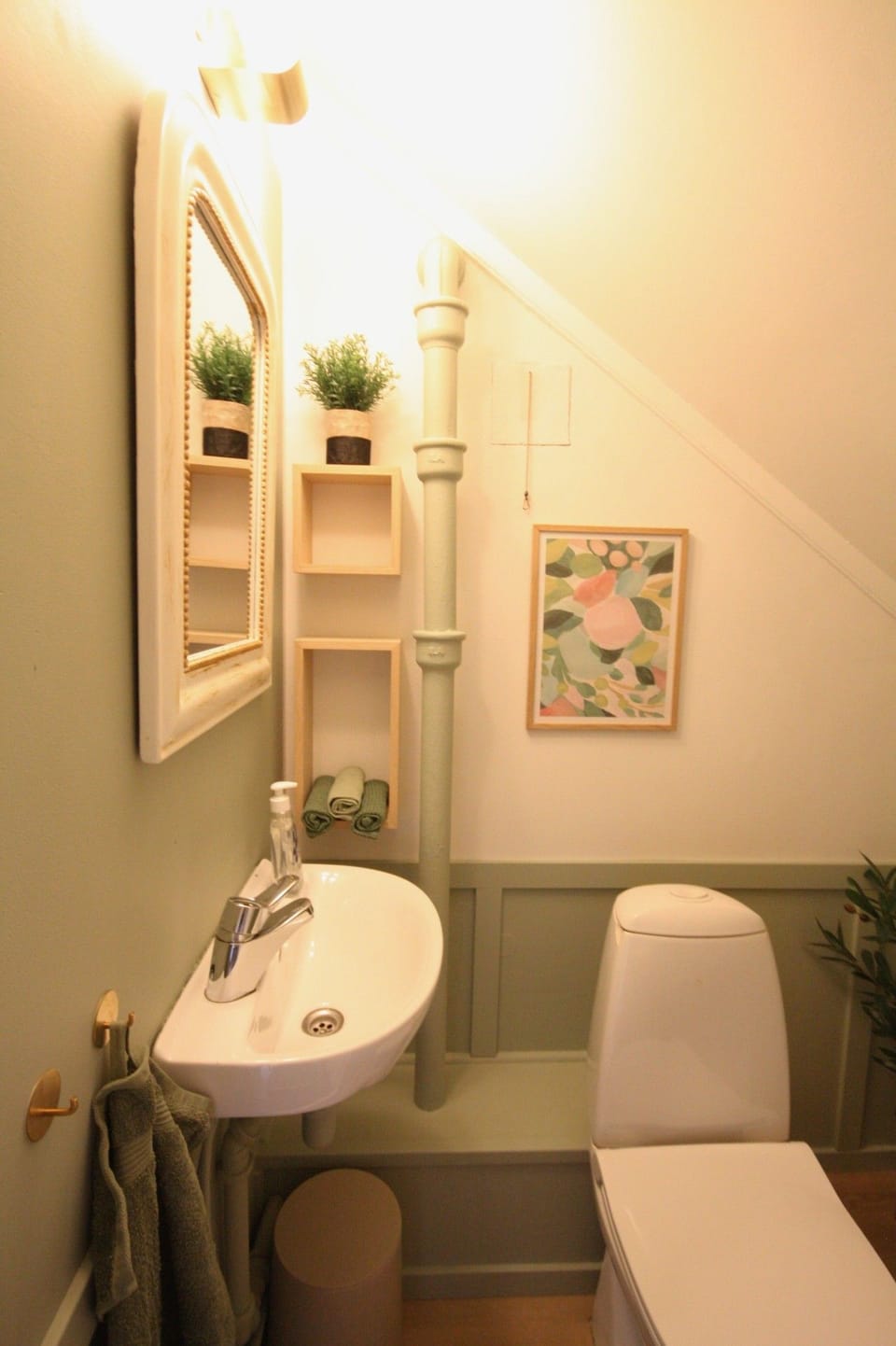 Ensuite toilet