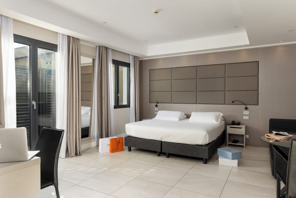 Exclusive Room | Minibar, desk, laptop workspace, free WiFi