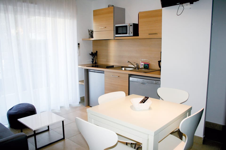 Private kitchenette