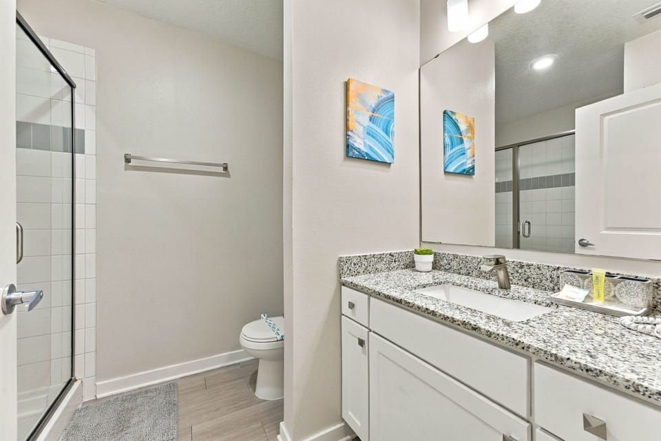 Stay Central, Explore More, Orlando 3BR Condo Apartment in Orlando