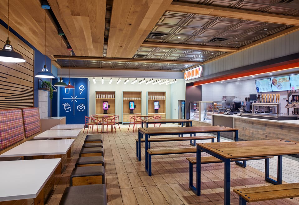 7 restaurants; lunch and dinner served