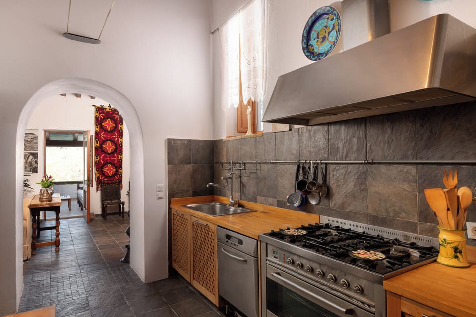 Villa (Venetoklis) | Private kitchen | Espresso maker, electric kettle