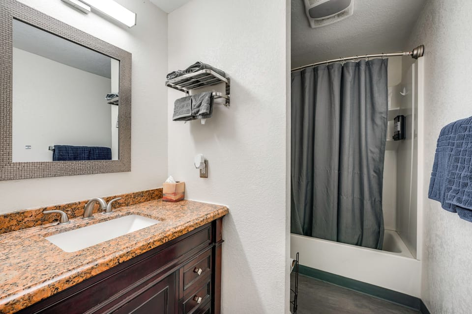 Full Bathroom
