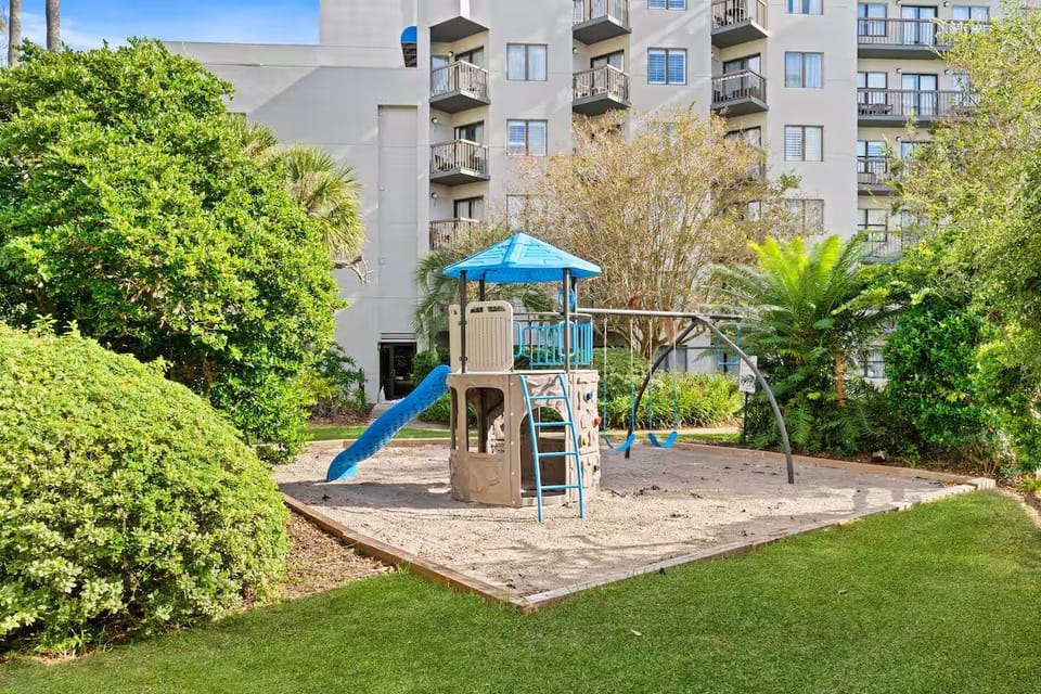 Modern 2-bedroom Enclave Condo Retreat Apartment in Orlando