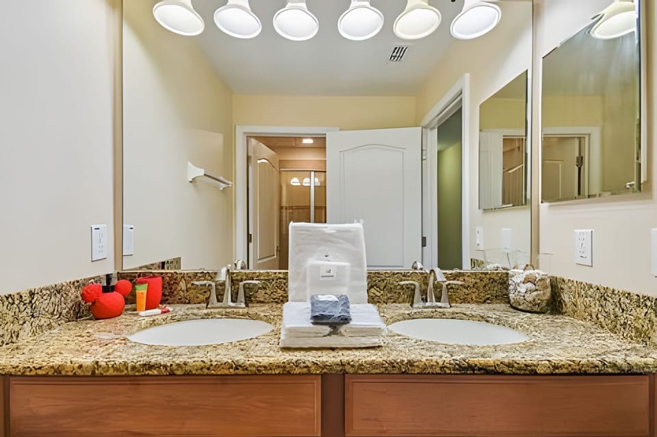4BR Paradise Palms Townhome With Pool Villa in Osceola County