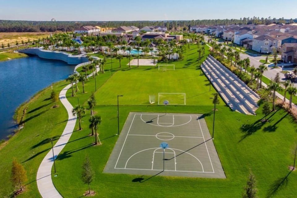 7BR w/ Private Pool & Game Room Villa in Osceola County