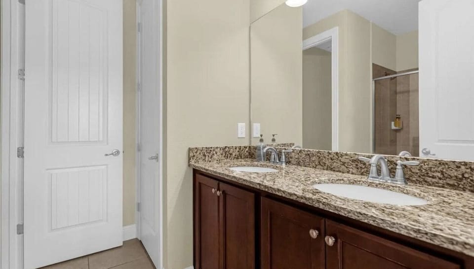 7BR Themed Villa w/ Pool 6mi Disney Villa in Osceola County